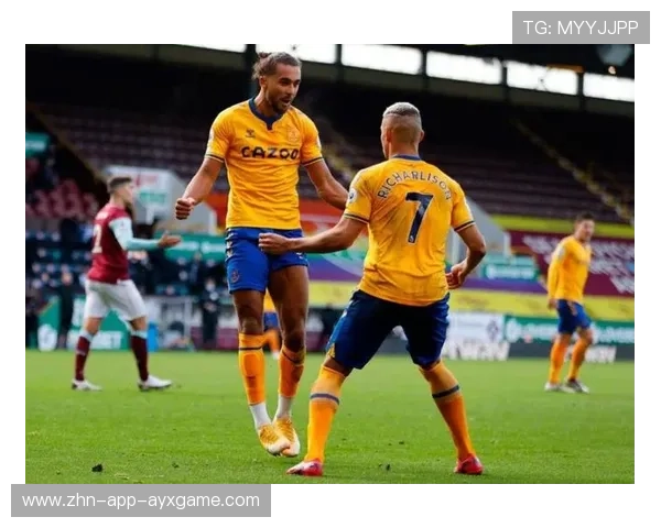 切尔西考虑刷新锋线结构：开启蓝军新篇章的关键战略